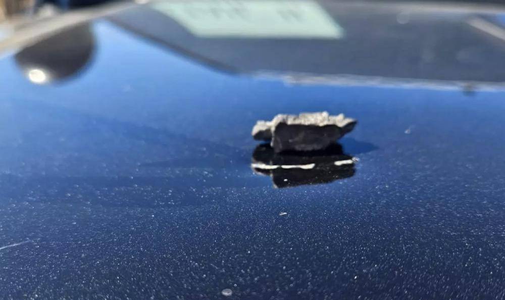 美军在高速公路上空实弹军演<strong></p>
<p>委内瑞拉法币</strong>，万斯安保车遭炮弹碎片击中 加州州长：鲁莽之举，拿民众冒险