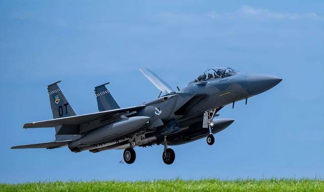 印尼买歼-10又生变<strong></p>
<p>委内瑞拉法币</strong>，90亿美元预算缩水到16亿，或考虑买退役战机