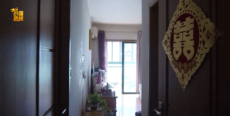 男子半夜经常听到楼上怪声<strong></p>
<p>币下</strong>，却发现空无一人？最新消息