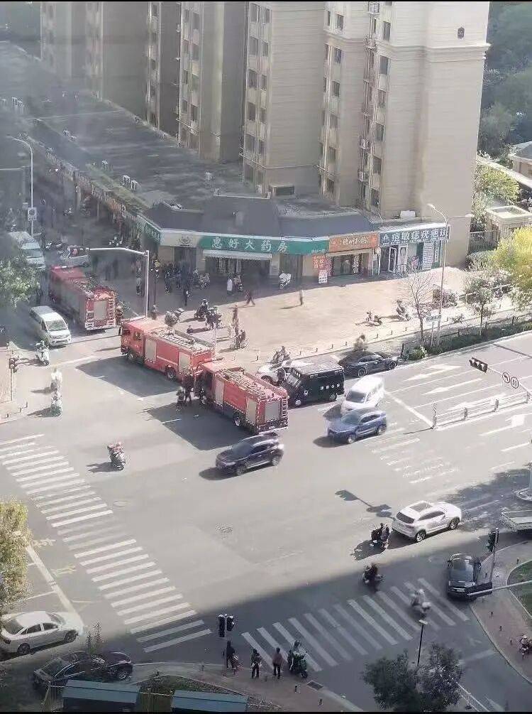 山东济南一临街餐饮店发生爆炸<strong></p>
<p>币特币</strong>,疑有人员受伤!应急、公安、消防等多个部门现场处置