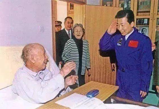 神舟飞天<strong></p>
<p>币特币</strong>，选了个特殊的日子