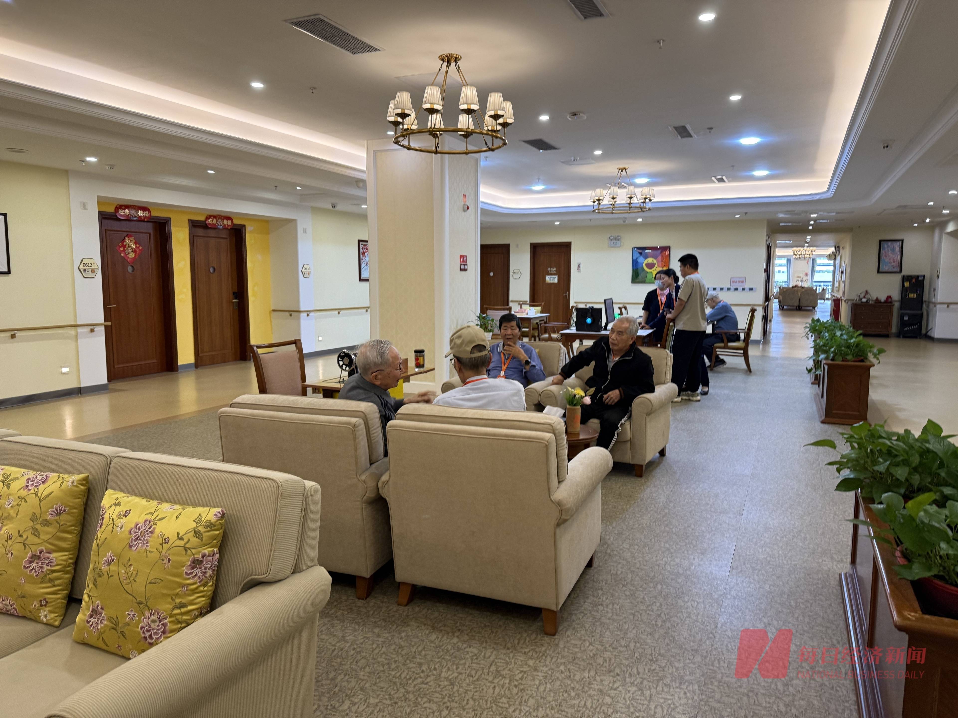 近10万香港老人跨境养老背后：费用便宜、居住空间大是核心动力<strong></p>
<p>帮呗币每日价格</strong>，但医疗衔接待完善