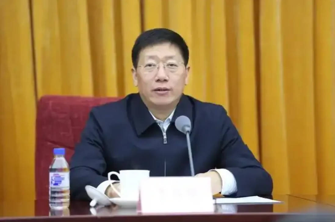 周一<strong></p>
<p>瑞亚币</strong>，中纪委连打“三虎”！