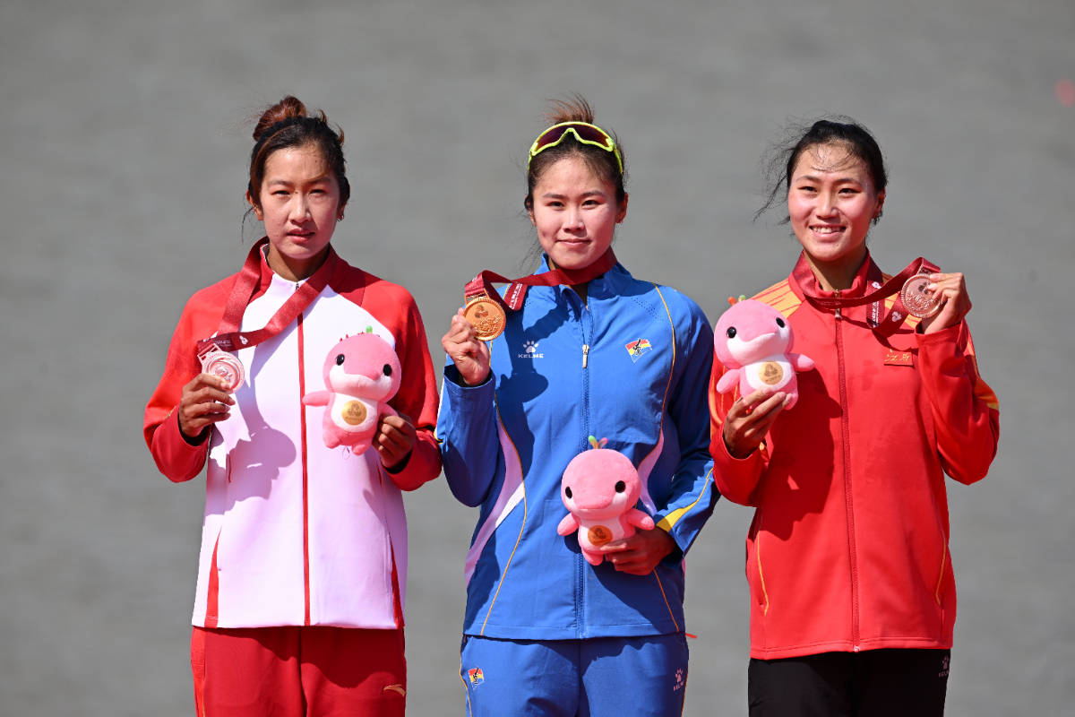 图集|十五运赛艇女子单人双桨决赛<strong></p>
<p>瑞亚币</strong>,鲁诗雨获银牌