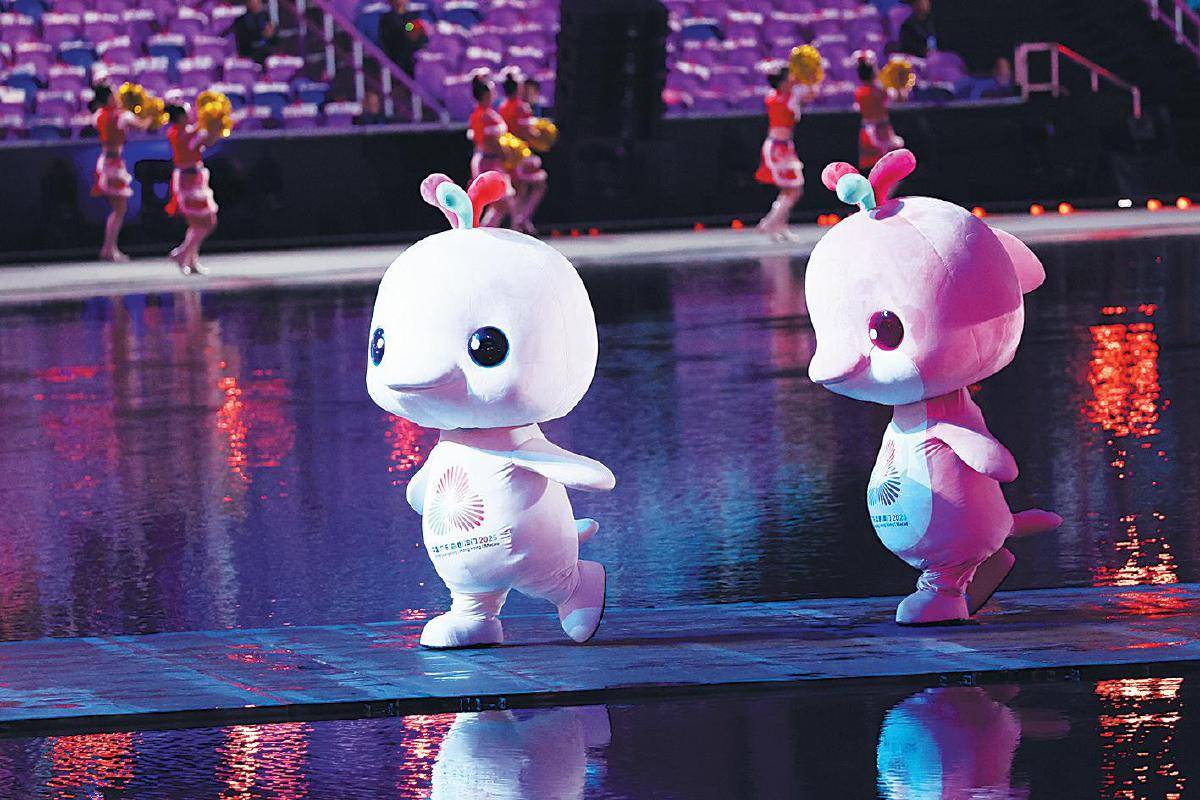 第十五届全国运动会在广东奥林匹克体育中心开幕