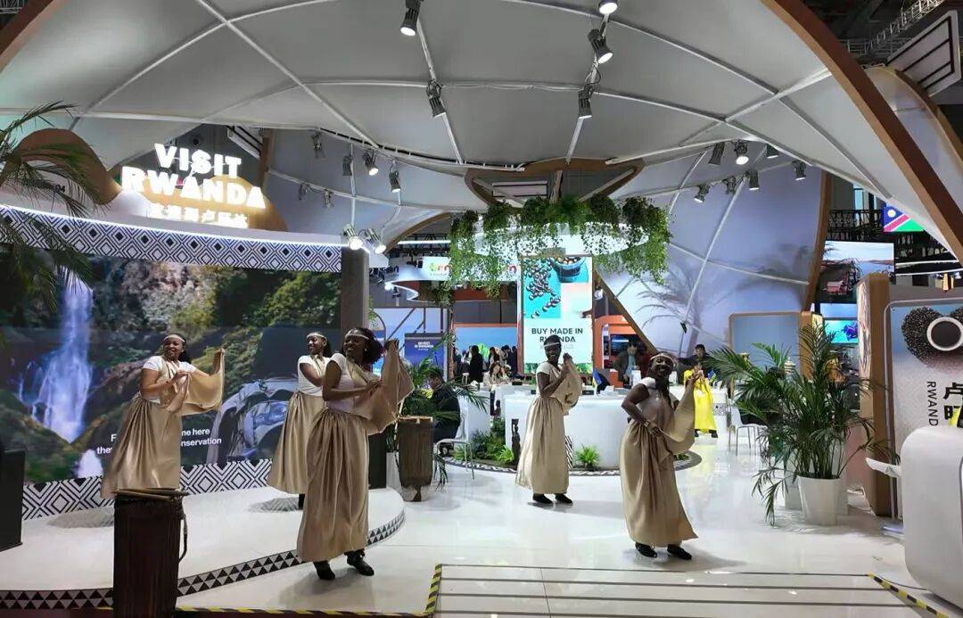 进博观察④：“大”与“小”间<strong></p>
<p>瑞亚币</strong>，看进博会“普惠包容”｜大江东