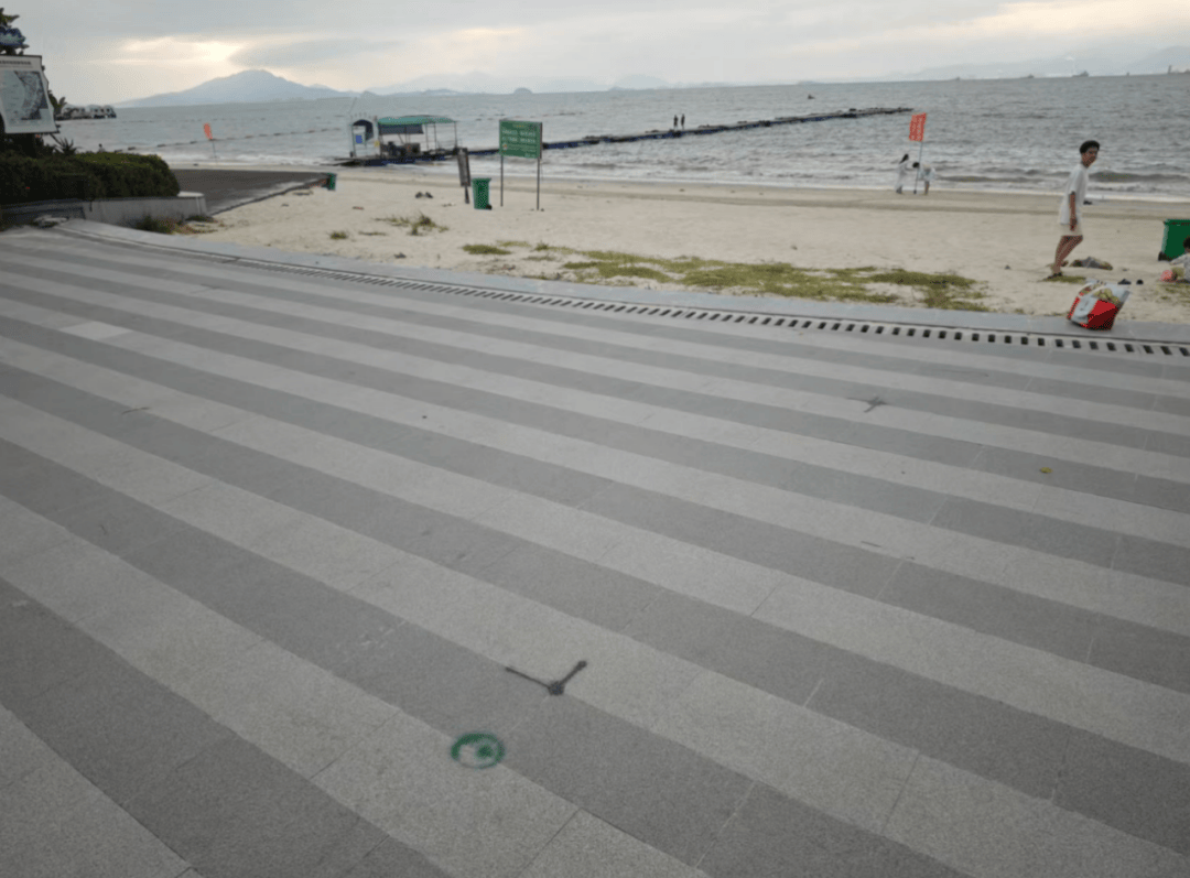 单价1.6万元买的海景房<strong></p>
<p>瑞亚币</strong>，如今二手房仅6000多元！开发商改造道路遭业主强烈反对：散步时景观视野将受明显影响