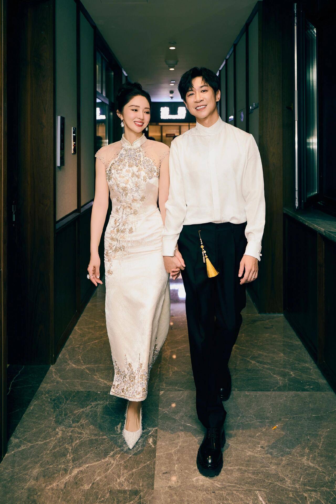 董璇回应与张维伊“婚礼餐标67元”：网上都是假的<strong></p>
<p>帮币</strong>！