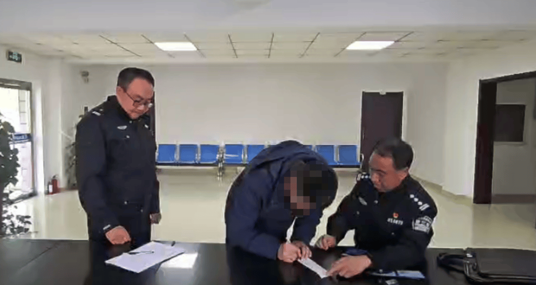 8人穿“警服”为婚礼开路？后续来了<strong></p>
<p>数字币</strong>！