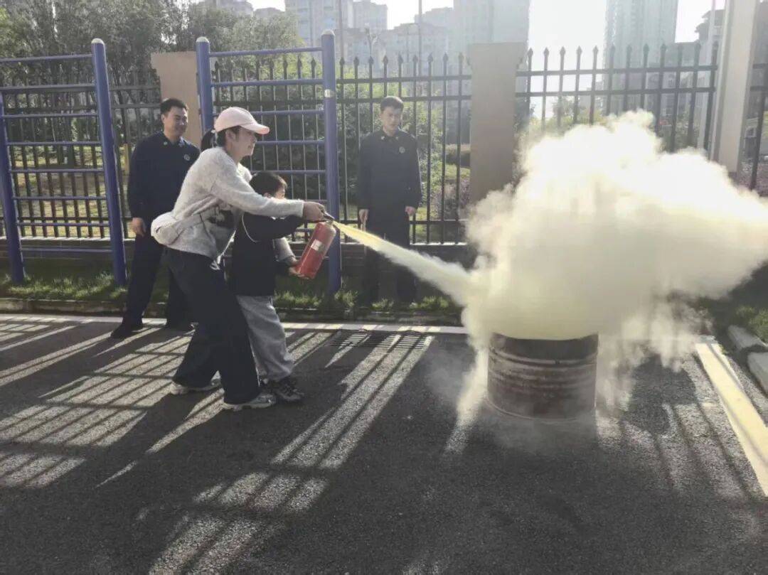 【活动回顾】书香青白江—走进消防队：与蓝色火焰共赴一场致敬之约全民阅读活动