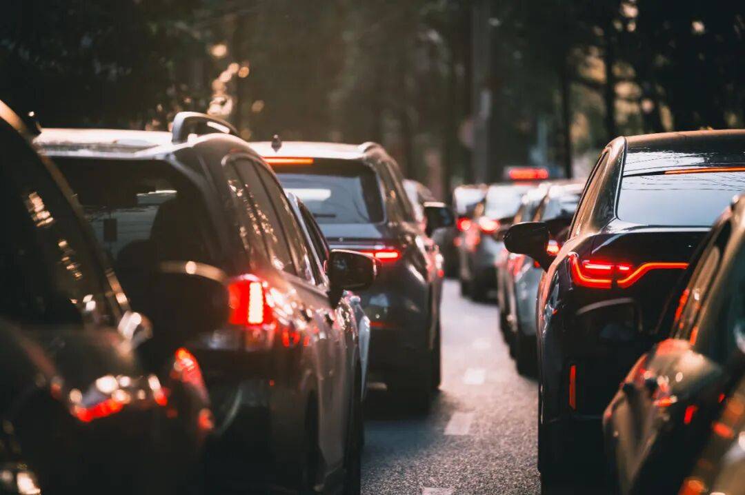 小米<strong></p>
<p>币购</strong>,准备告别“雷布斯”模式?